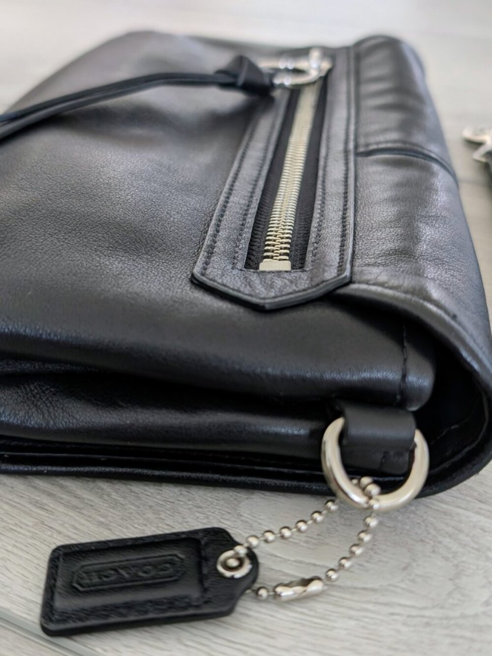 COACH Chelsea Black Leather Wristlet Clutch — Y2K Era, Silver Toned Hardware - Picture 8 of 13
